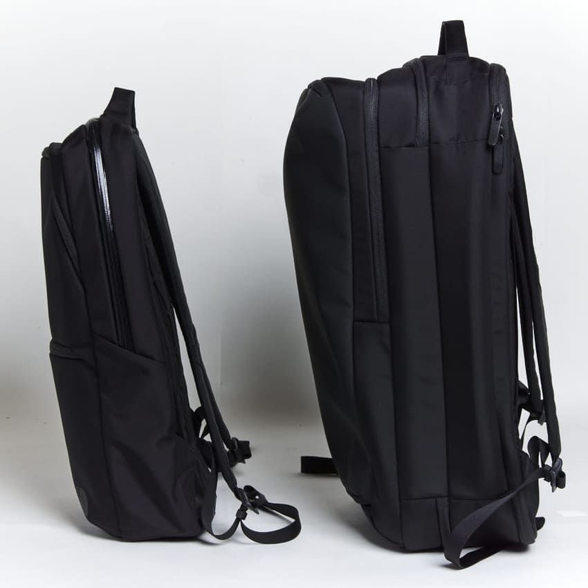 街角人気ナンバーワン。ザ・ノース・フェイスの「黒リュック」最新作4選 - 9枚目の画像