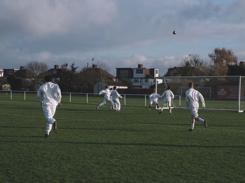 「コモリ」によるUMBROの旧ロゴ・トラックスーツが格好いい！ 展開アイテムを全披露 - 6枚目の画像