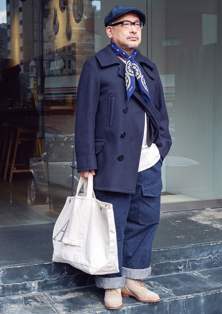 街角のリアルトレンド色は「ダークブルー」！ ほぼ“全身、青い”大人たちをパパラッチ - 8枚目の画像