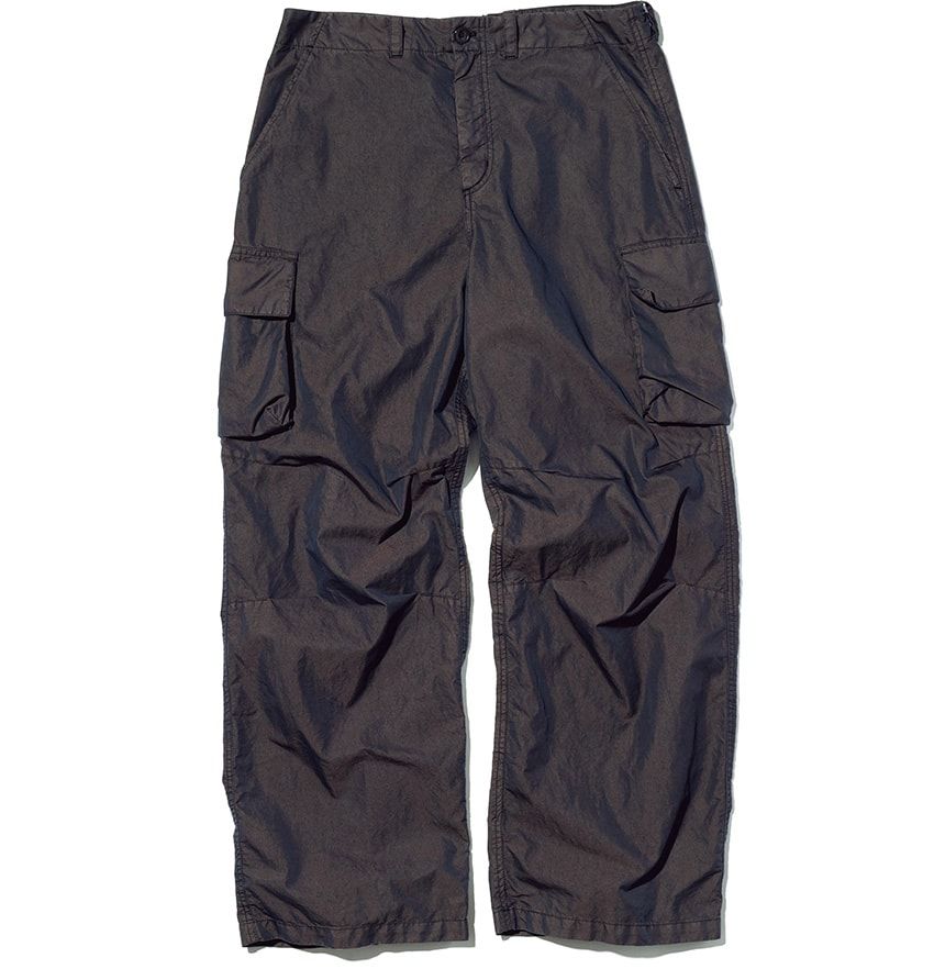 大人の軍パンコーデはオリーブグリーン以外で！ 着こなし巧者5人のスナップと至極の2本 - 7枚目の画像