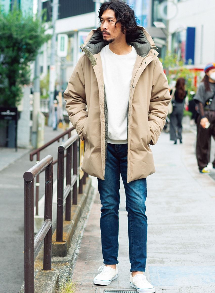 リアルな大人デニムの最適解。太め、きれいめ、王道etc……5者5様の街角スタイル - 1枚目の画像