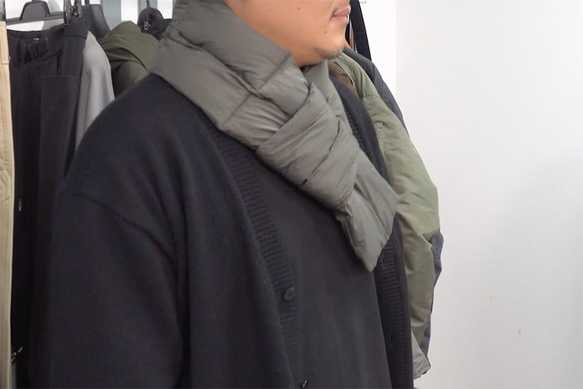 マフラーの悩みにスタイリストが回答。選ぶべきはカシミヤ、大判、ダウン。巻き方は？ - 12枚目の画像