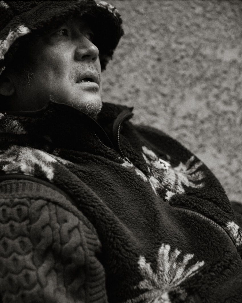 大森南朋が着た“冬のパームツリー”服は「ウィンダンシー」のボアシリーズ - 32枚目の画像