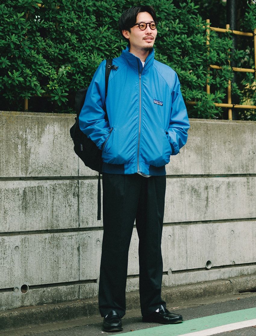 着こなしのポイントは「青」。大人の冬ファッションを軽快に見せるカラーコーデ術 - 5枚目の画像