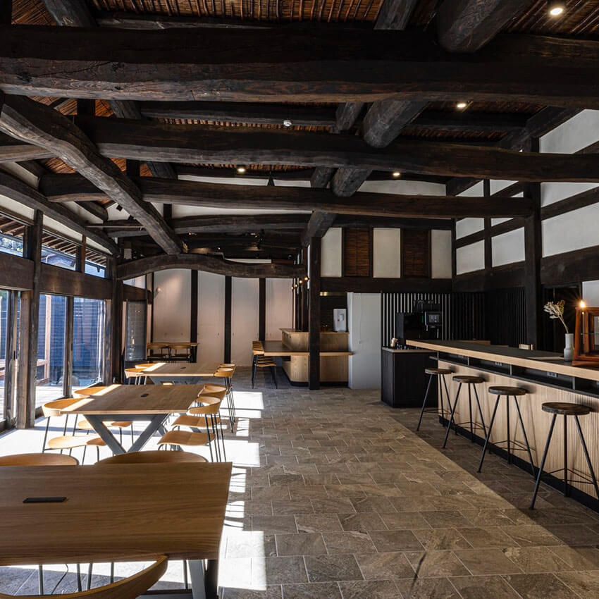 鎌倉に“職遊融合”の新拠点「WITH Kamakura」誕生。白川郷の合掌造りを移設＆リノベ！ - 4枚目の画像