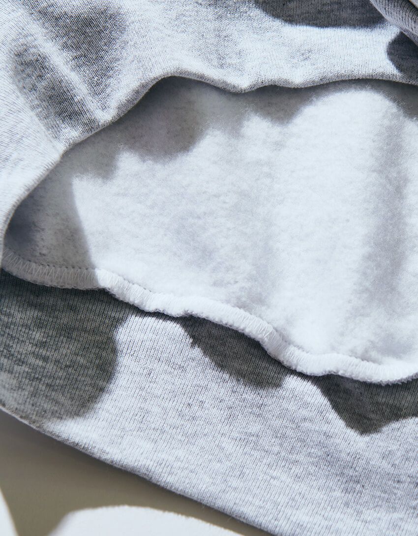 チャンピオンにロスアパ……プロがヘビロテしまくる、無地スウェット3選 - 21枚目の画像