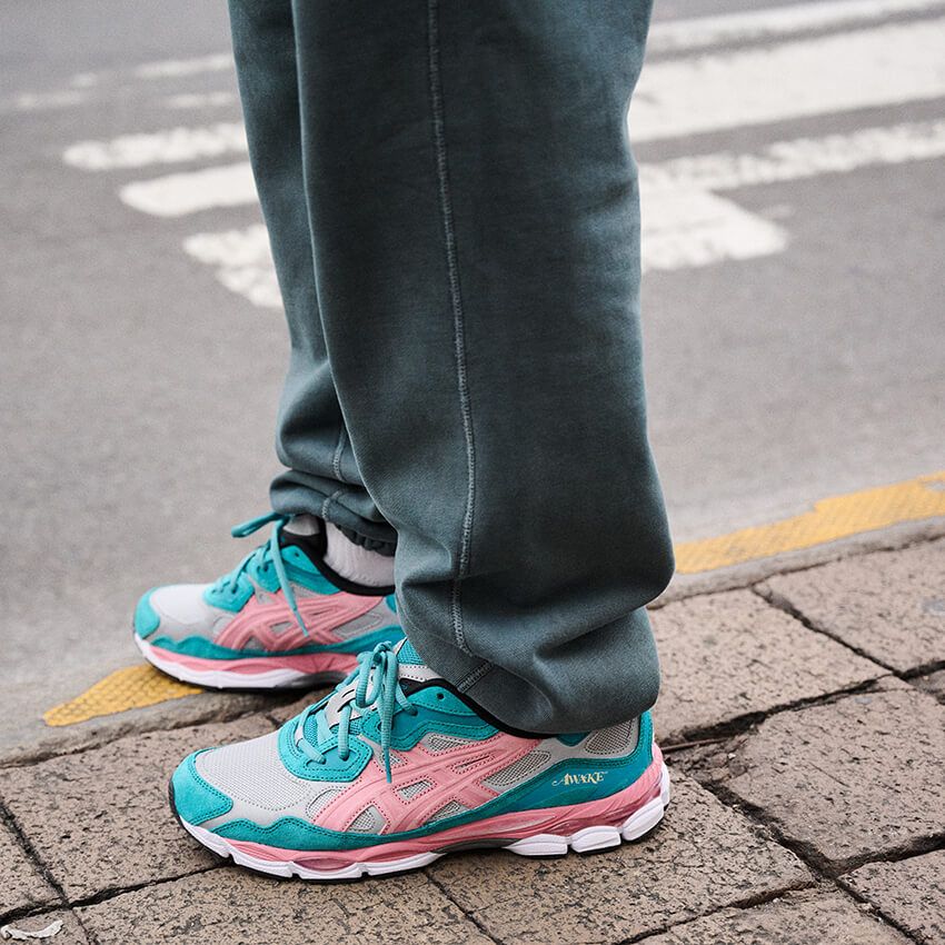 2日連続リリース！「アシックス」が放つ大胆カラーの“Y2K”なコラボ作 - 8枚目の画像