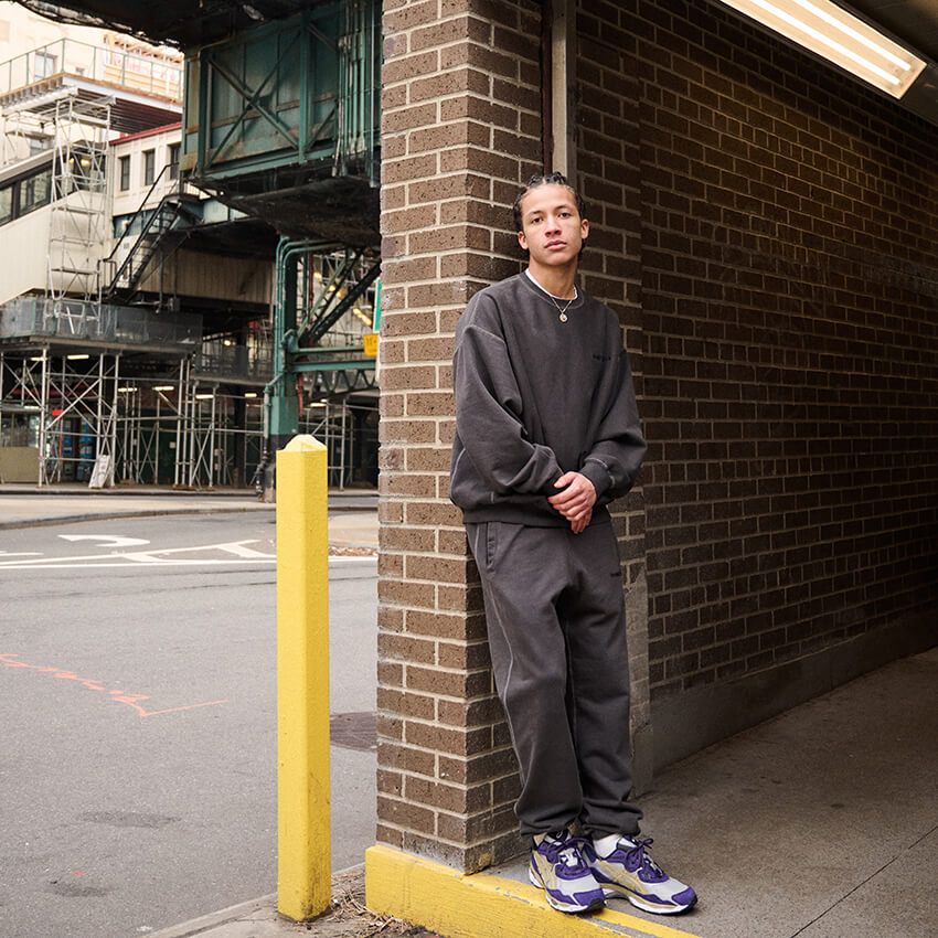 2日連続リリース！「アシックス」が放つ大胆カラーの“Y2K”なコラボ作 - 13枚目の画像