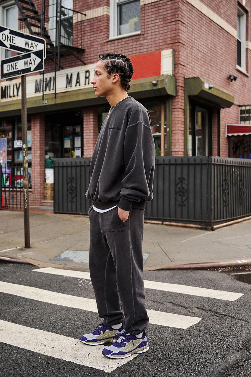 2日連続リリース！「アシックス」が放つ大胆カラーの“Y2K”なコラボ作 - 14枚目の画像