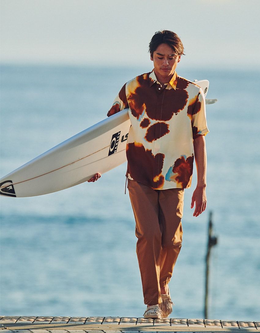 プロサーファー平原颯馬が着こなす、茅ヶ崎のオレンジとブルーに共鳴する「フェンディ」 - 4枚目の画像