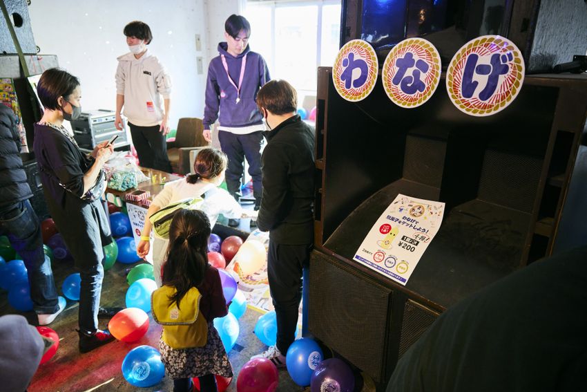 般若、ZORNも登場！「幼児虐待」根絶を訴えた親子イベント、その前代未聞の光景 - 28枚目の画像