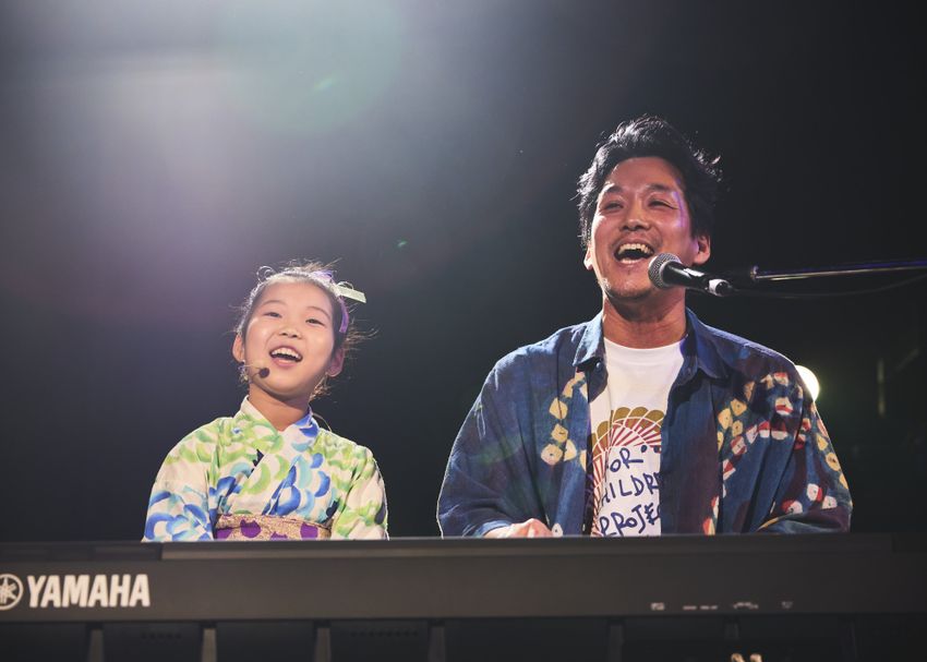 般若、ZORNも登場！「幼児虐待」根絶を訴えた親子イベント、その前代未聞の光景 - 33枚目の画像