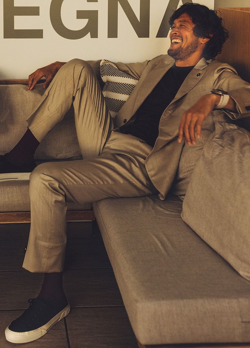 スーツを“崩す”ならスニーカーが大正解。その好例をラルディーニとブルネロから - 2枚目の画像