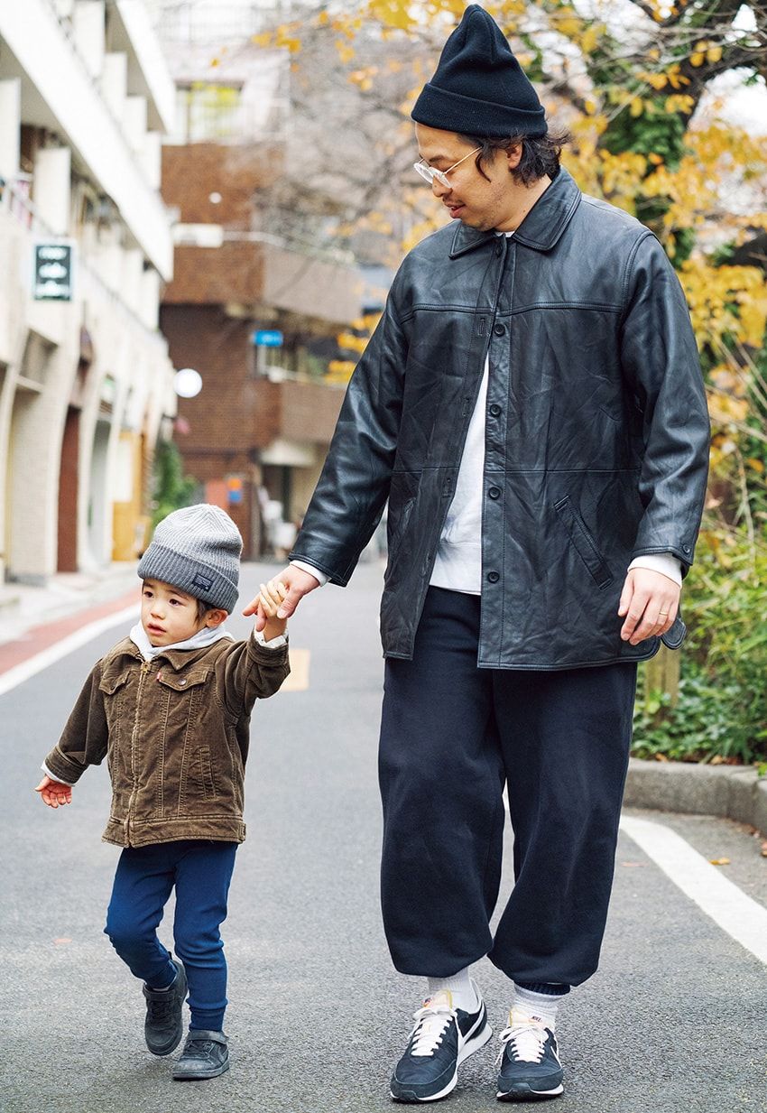 フォース 1、ダンク、ブレーザー。王道「ナイキ」スニーカーを履きこなす8人のスタイル - 5枚目の画像