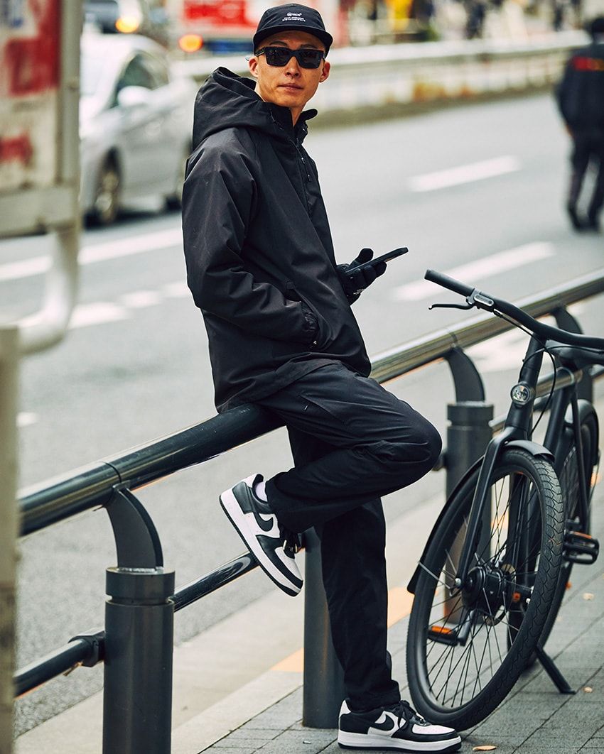 フォース 1、ダンク、ブレーザー。王道「ナイキ」スニーカーを履きこなす8人のスタイル - 8枚目の画像