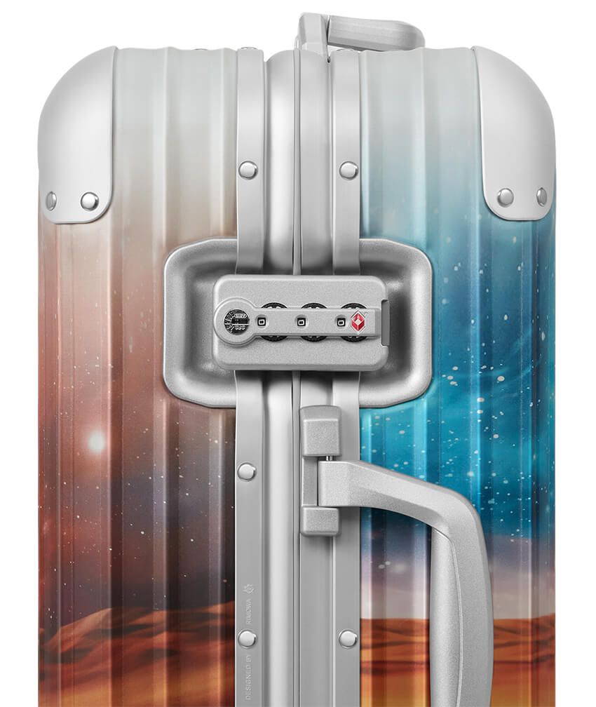 「リモワ×パレス」の価格が判明！人気のスケートボードは1.1万円、スーツケースは？ - 15枚目の画像