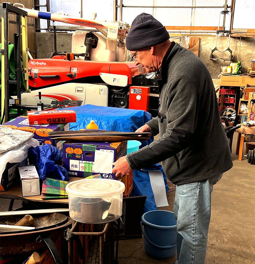 牛舎をリノベした古着屋で働く美大卒の看板娘が、サボテンに魅了されていた - 17枚目の画像