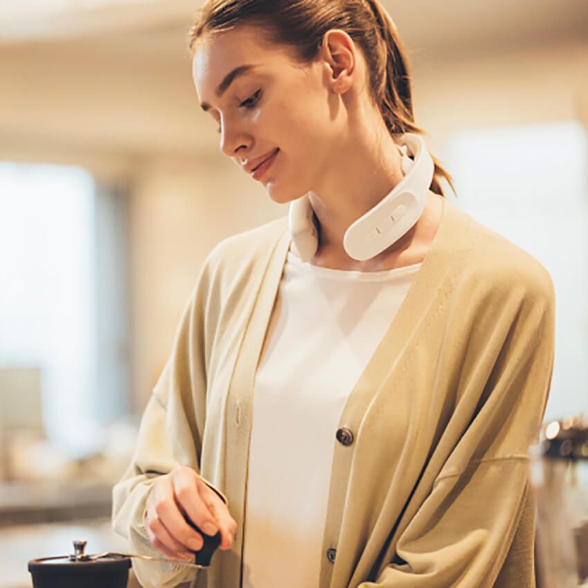 ヒートテックではなく「ヒートネック」。低周波治療器で首・肩のコリを徹底ケア！ - 2枚目の画像