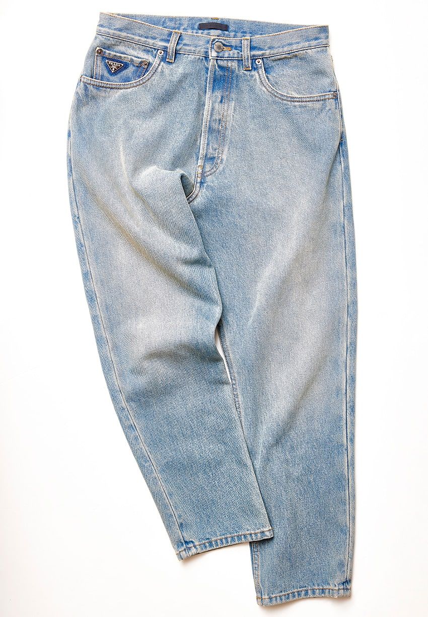 プラダの“紙パッチ”デニムがいい味！ ’50s風にヴィンテージ加工した特別な一本 - 1枚目の画像