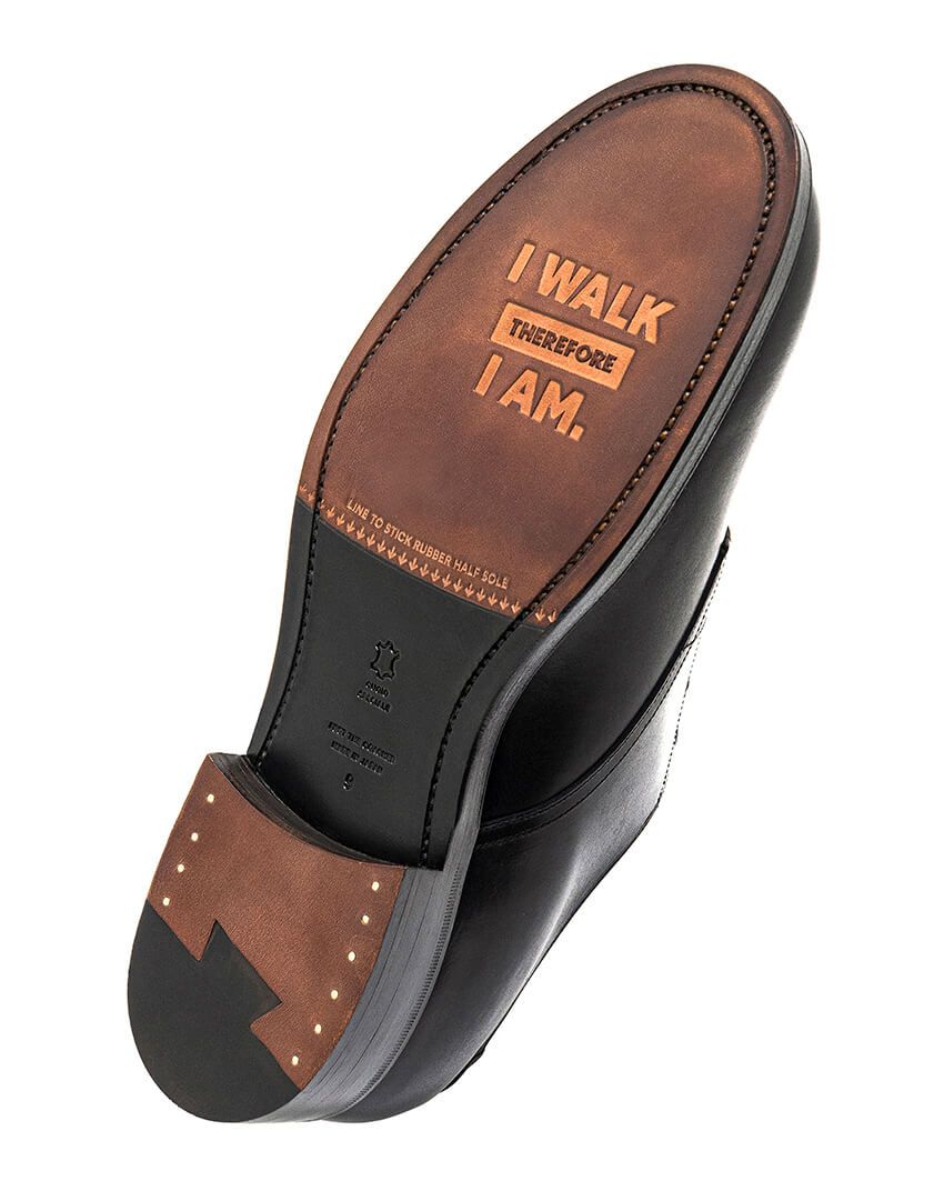 裏の顔を持つワケあり靴。「フット・ザ・コーチャー」の“我歩く故に我あり”な革靴 - 6枚目の画像