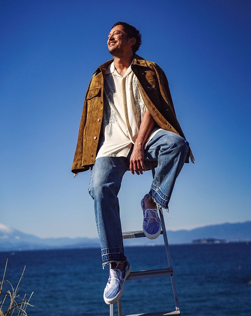 池内博之が体現する、“スニーカーとビーチサイド”の気持ちいい時間 - 2枚目の画像