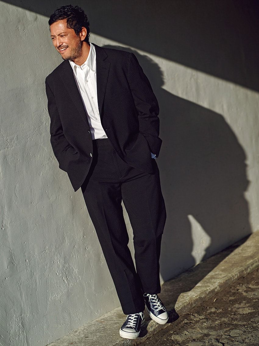 アウトドア好きな池内博之が気に入ったスニーカー。海辺で至福のひとときを！ - 5枚目の画像