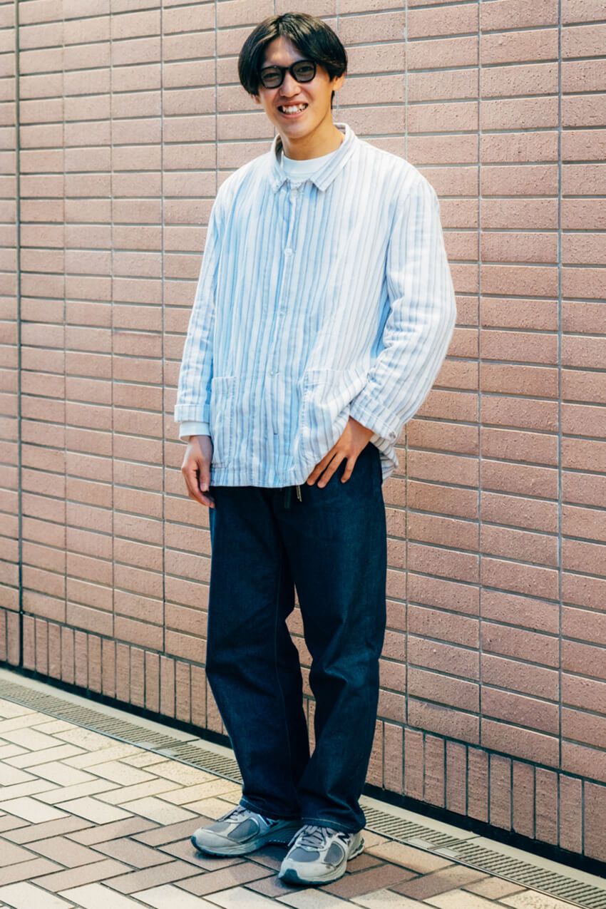 シャツが似合う7名のコーデ集。白黒、ストライプ、チェック……着こなしポイントも解説 - 2枚目の画像