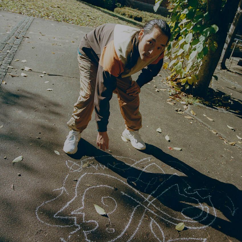 「オーラリー×ニューバランス」にウェアも登場！ ヴィンテージ風デザインに機能を搭載 - 4枚目の画像