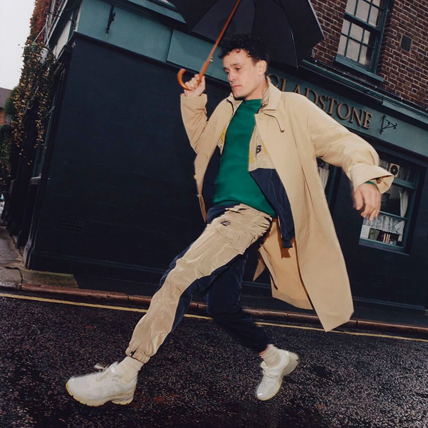 「オーラリー×ニューバランス」にウェアも登場！ ヴィンテージ風デザインに機能を搭載 - 2枚目の画像