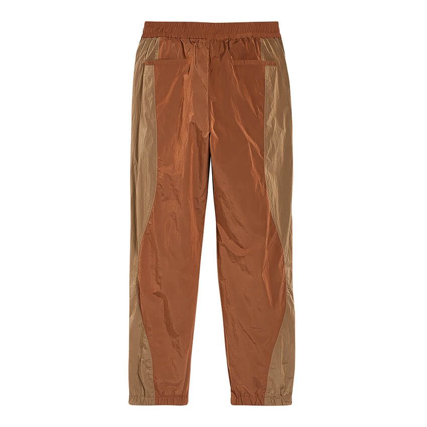 「オーラリー×ニューバランス」にウェアも登場！ ヴィンテージ風デザインに機能を搭載 - 18枚目の画像