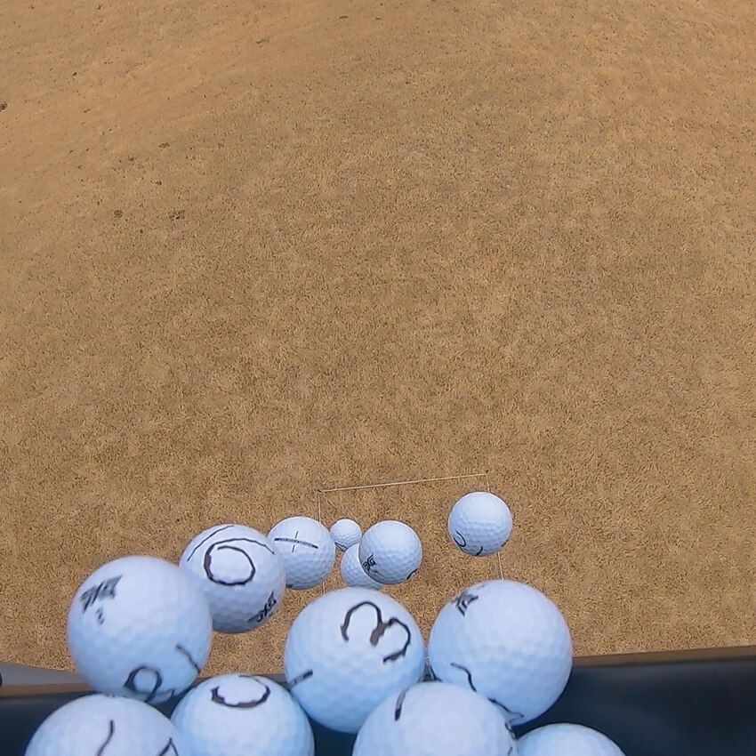 PXGのゴルフボールがヘリから大量落下!? 事件と思いきや全ゴルファーが笑顔なワケ - 3枚目の画像