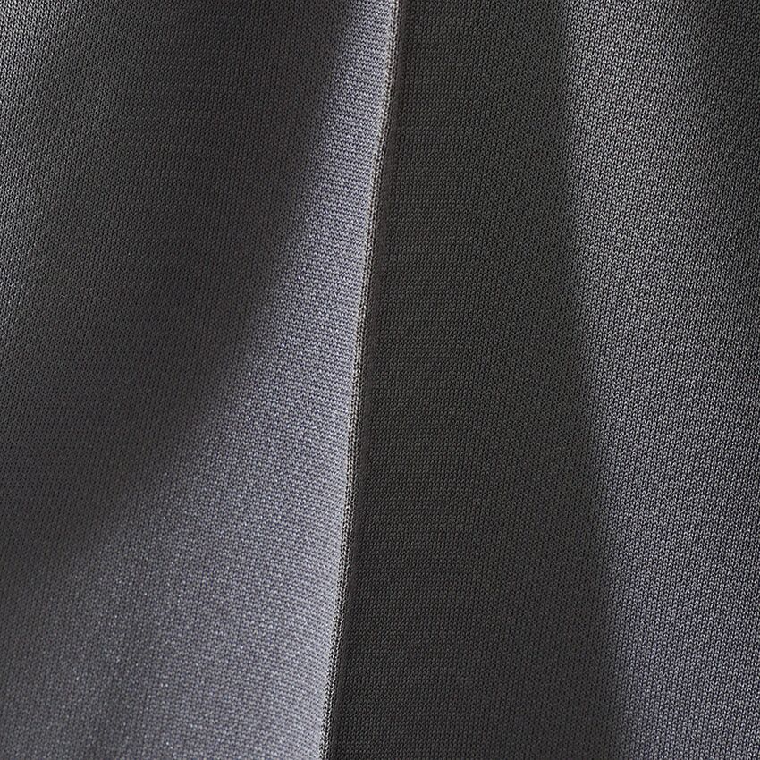 人気の「ニードルズ」ジャージーが全黒に⁉︎ ラインもロゴも悪目立ちせず、こりゃ大人向け - 11枚目の画像