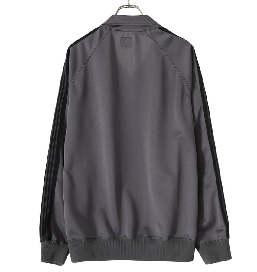 人気の「ニードルズ」ジャージーが全黒に⁉︎ ラインもロゴも悪目立ちせず、こりゃ大人向け - 6枚目の画像