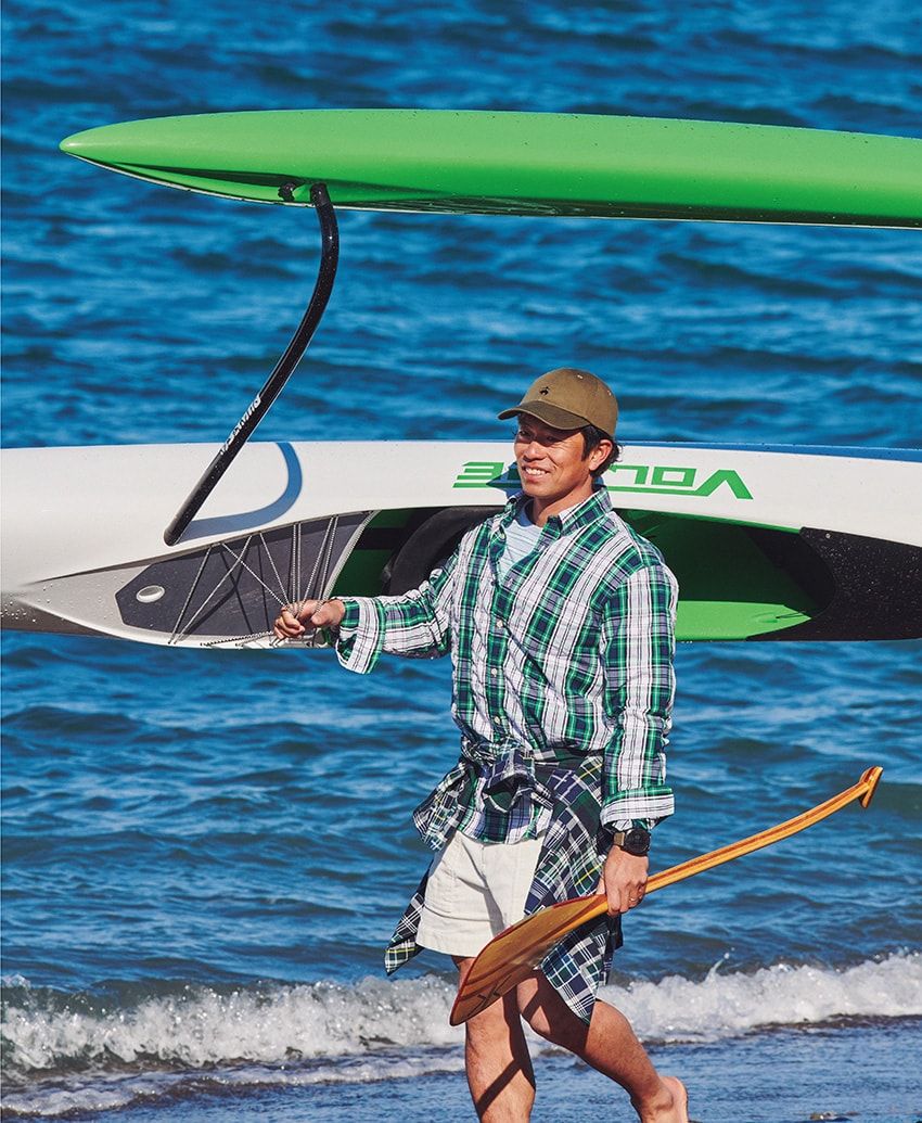 トップパドラー・金子ケニーが纏う「ブルックス ブラザーズ」の潮風を感じるコレクション - 1枚目の画像