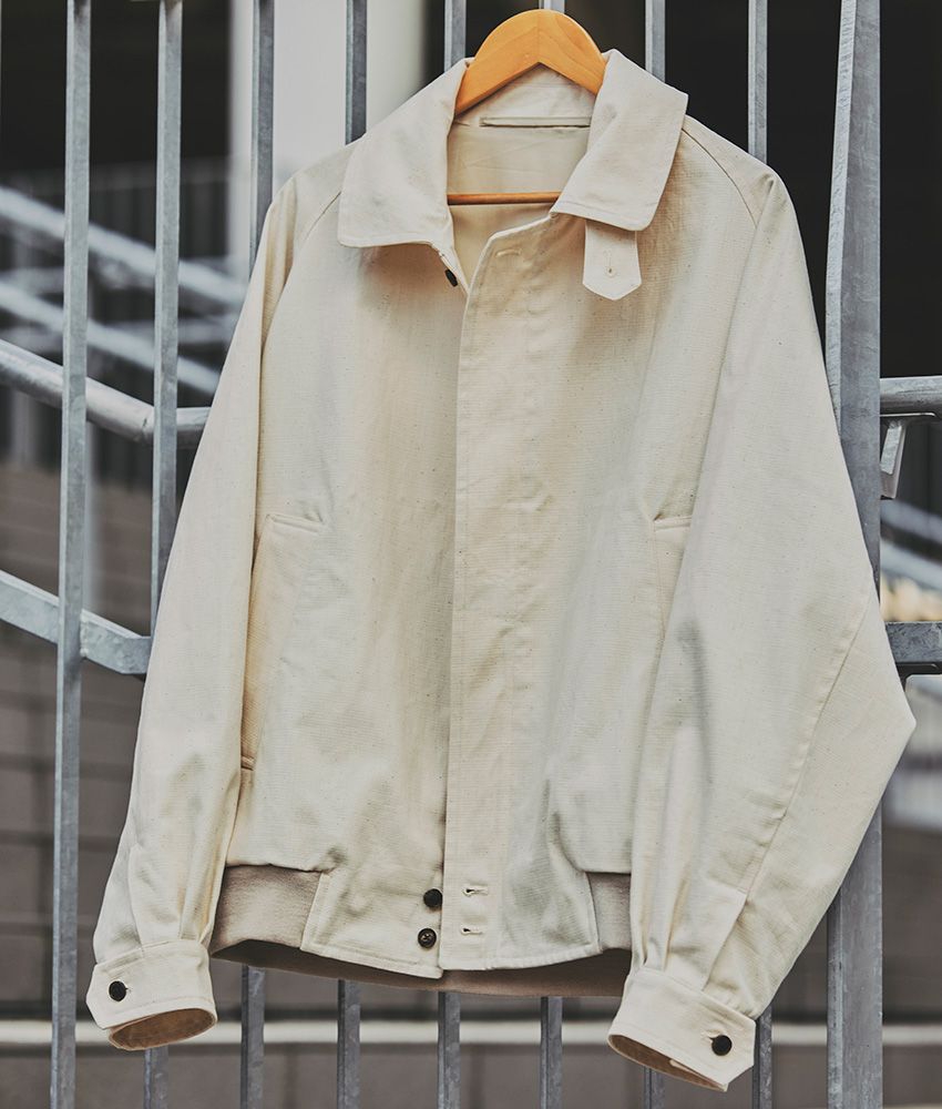 【気温15度&20度の着こなし】目利きが白ブルゾンで“大人の上品スタイル”を実践 - 5枚目の画像