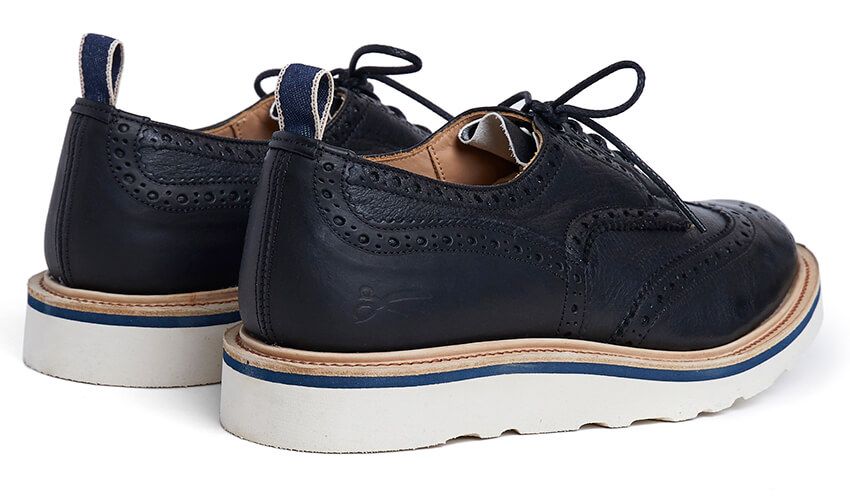 “赤耳”付きトリッカーズは「デンハム」別注！ インディゴのストライプソールもアクセントに - 10枚目の画像