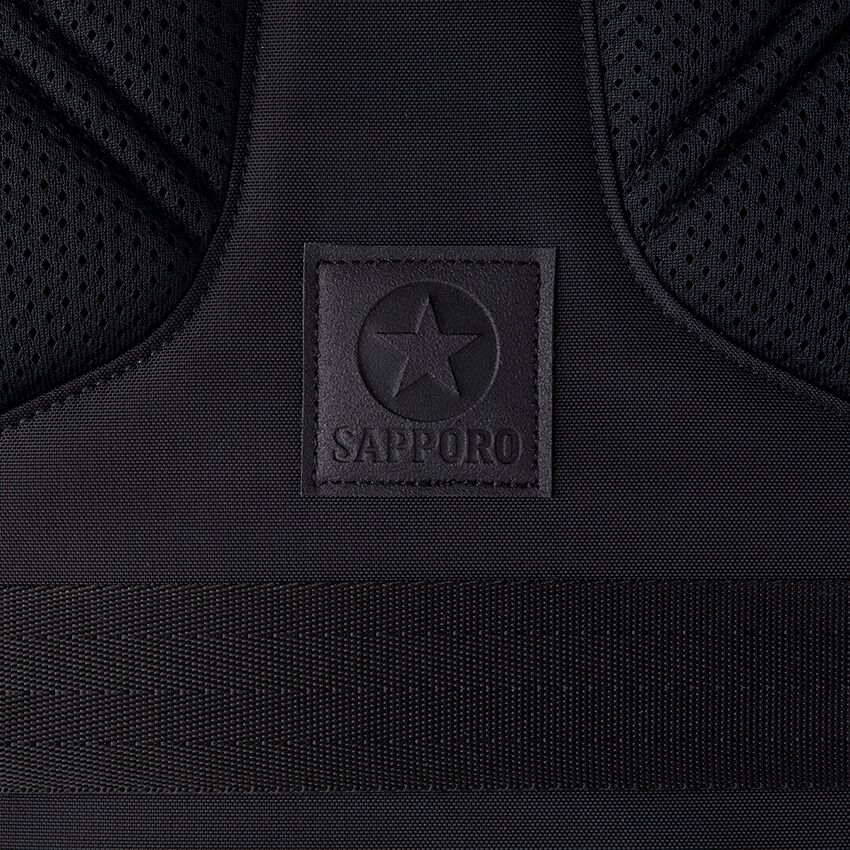 「カリマー」の保冷機能付きバックパック。代表モデル2型に“黒ラベル”の味付け - 5枚目の画像