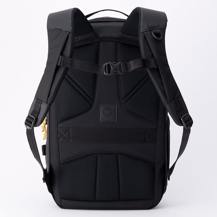 「カリマー」の保冷機能付きバックパック。代表モデル2型に“黒ラベル”の味付け - 2枚目の画像