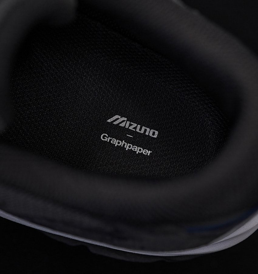 「これ、ミズノ？」と思わせるモダンなスニーカーはグラフペーパー別注。人とかぶりたくない派に！ - 5枚目の画像