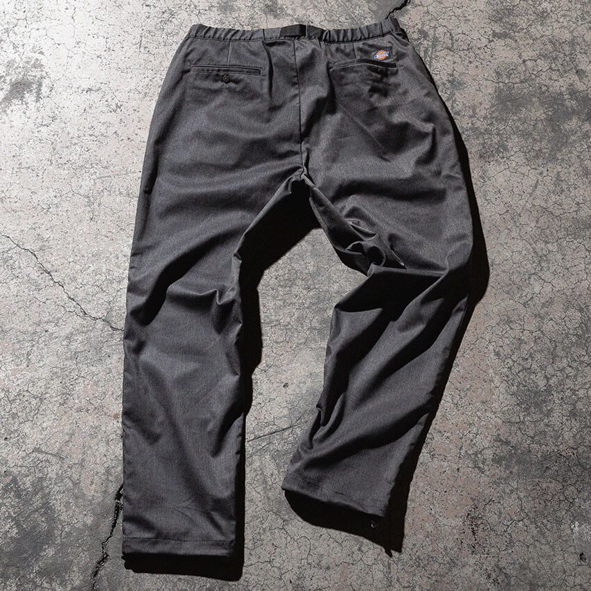 キャンプ仕様の「ディッキーズ」。Dカン、ドローコード、ベンチレーションなどを装備！ - 3枚目の画像