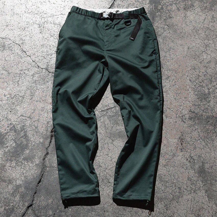 キャンプ仕様の「ディッキーズ」。Dカン、ドローコード、ベンチレーションなどを装備！ - 5枚目の画像