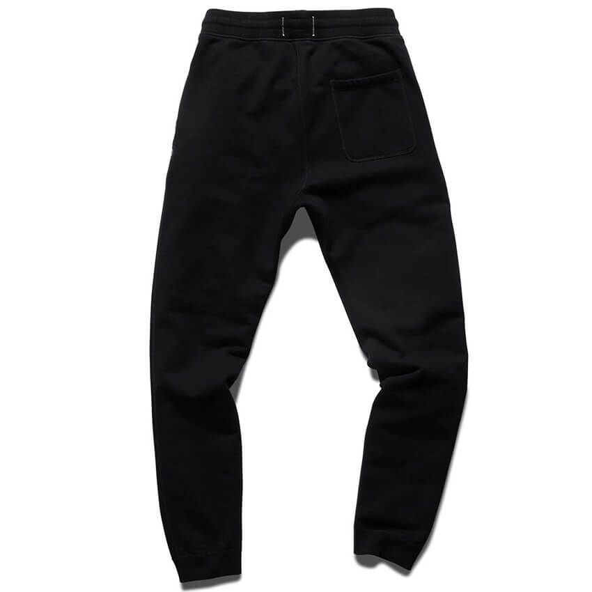 礼装を表現した「レイニングチャンプ」のオールブラックは、“京黒染め”を取り入れた伝統の色 - 14枚目の画像