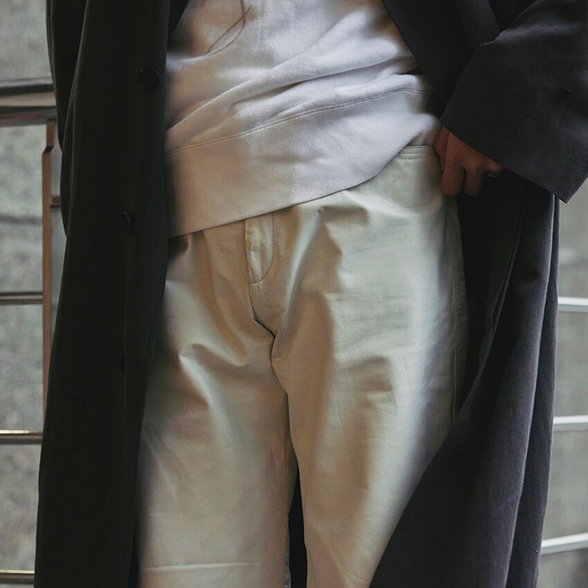 夏前まで快適に着られるコートで気温別コーデ。プロが実践する異素材合わせのコツ - 9枚目の画像