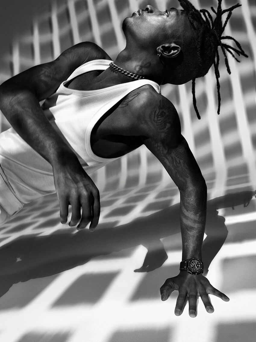 「ロイヤル オーク オフショア」30周年。シュワちゃんとのコラボバージョンに着想を得た限定モデル - 5枚目の画像