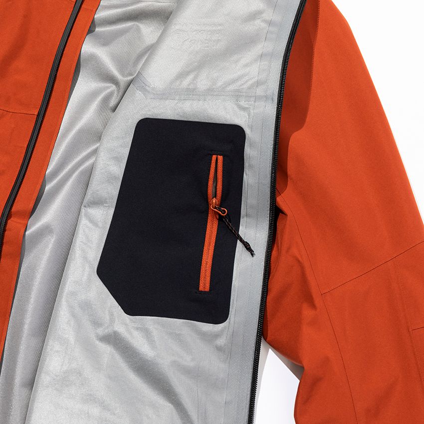 新しい「ゴアテックス」登場！ 超レアな「マウンテンハードウェア」のシェル - 2枚目の画像