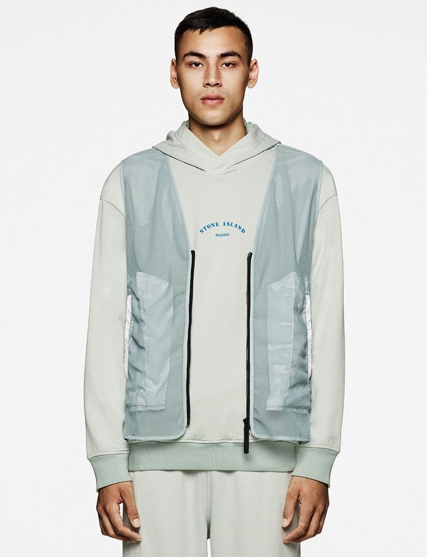 7万8100円／ストーンアイランド　www.stoneisland.com