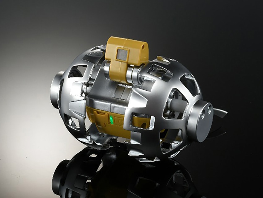 月ロケットと宇宙飛行士の置物　金属製　作家もの 月ロケットと宇宙飛行士の置物 金属製 作家もの - メルカリ