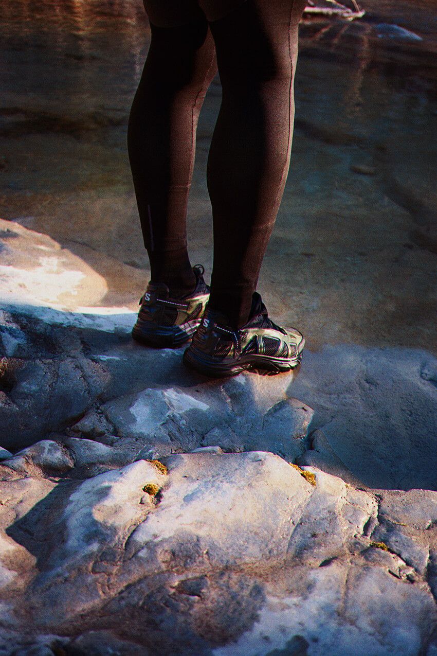 「グラミチ×サロモン」アウトドアの両雄初コラボ。サンダル履きもできるハイブリッドスニーカー - 45枚目の画像