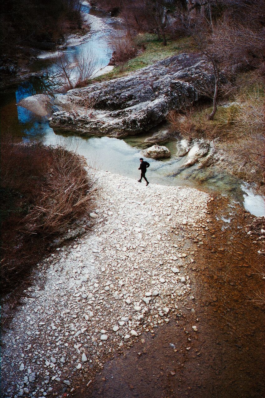 「グラミチ×サロモン」アウトドアの両雄初コラボ。サンダル履きもできるハイブリッドスニーカー - 46枚目の画像