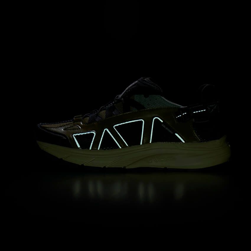 「グラミチ×サロモン」アウトドアの両雄初コラボ。サンダル履きもできるハイブリッドスニーカー - 44枚目の画像